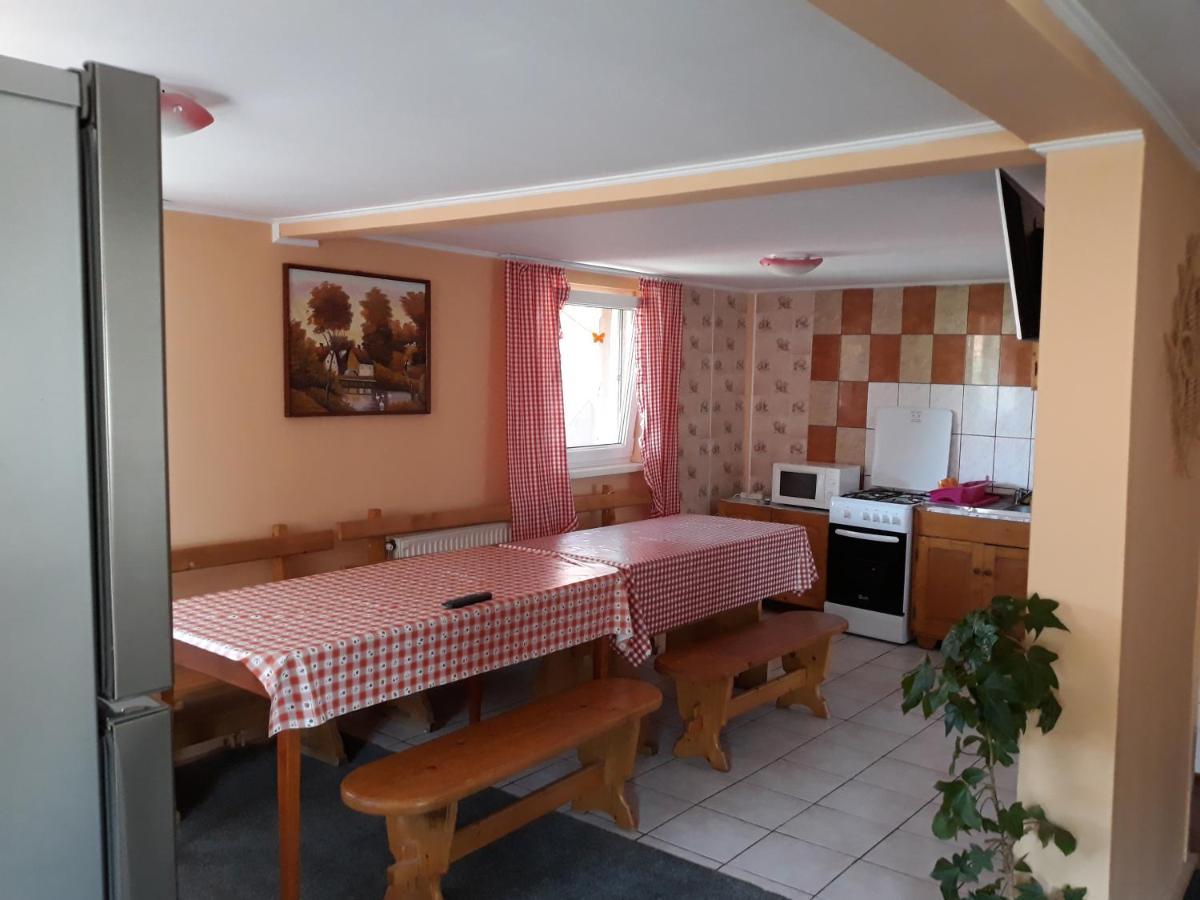 Molnár Vendeghaz Bed and Breakfast Praid Exterior foto