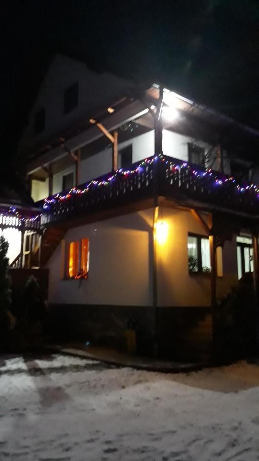 Molnár Vendeghaz Bed and Breakfast Praid Exterior foto